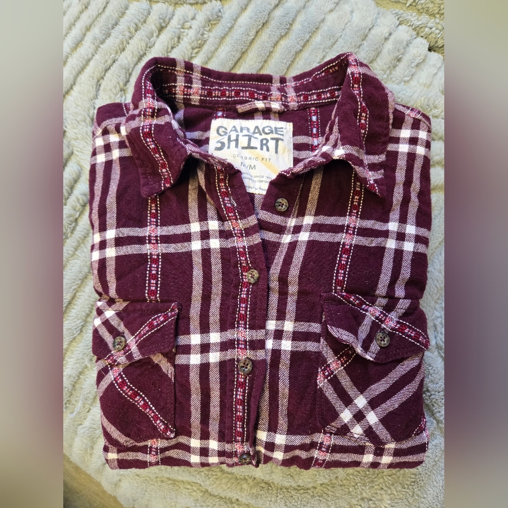 Garage Maroon Plaid Button-Up Shirt Women's Size Medium Like New